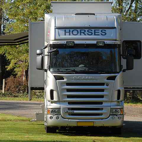 paardenwagen-met-mobilhome-reydams-02