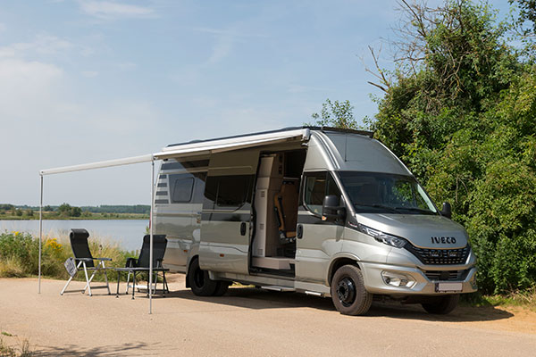 IVECO Daily Motorhome M1 voor 6 personen - Reydams wagenbouw