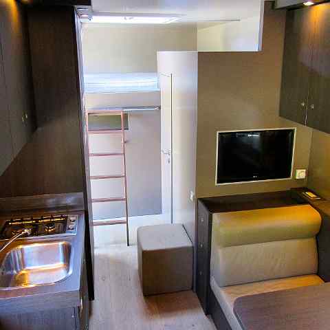 09-mercedes-atego